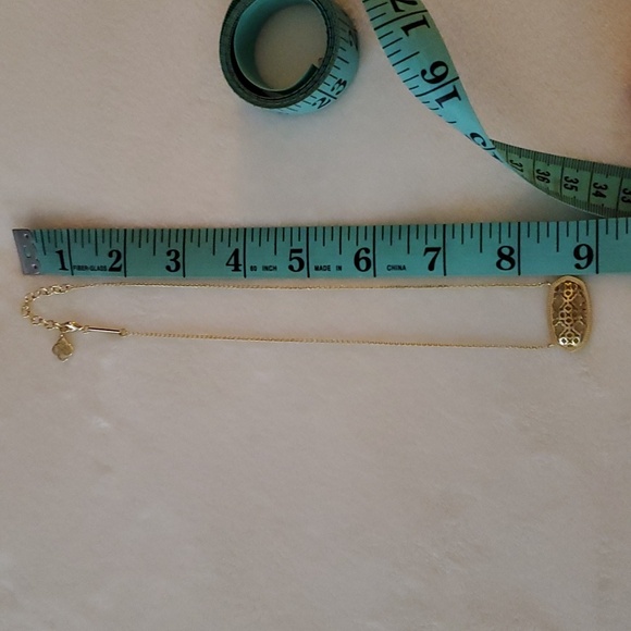 Kendra Scott Gold 16" - 18" Necklace -   Like New! - Picture 4 of 4